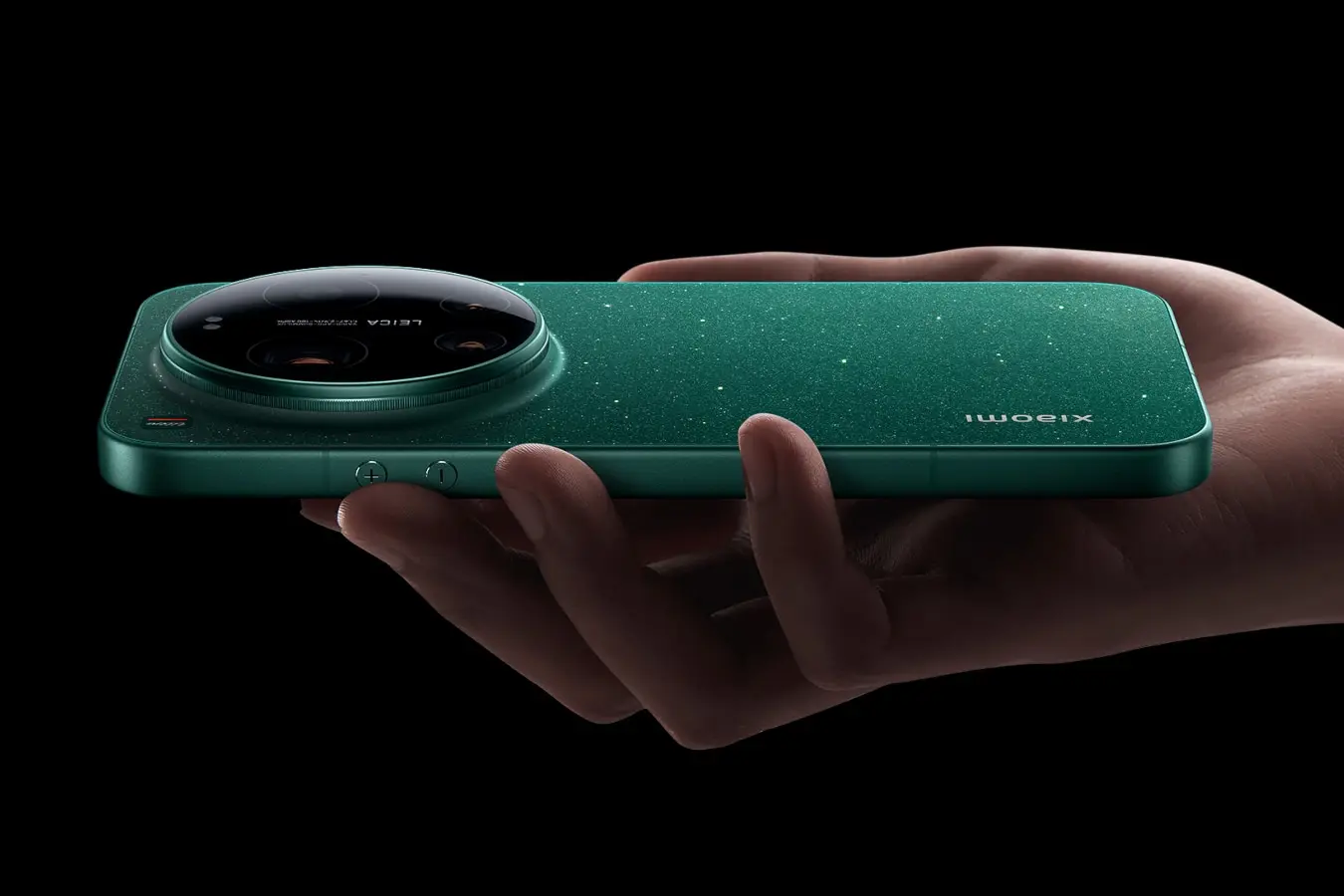 تصاویر گوشی شیائومی  Xiaomi 17 Ultra عکس 12